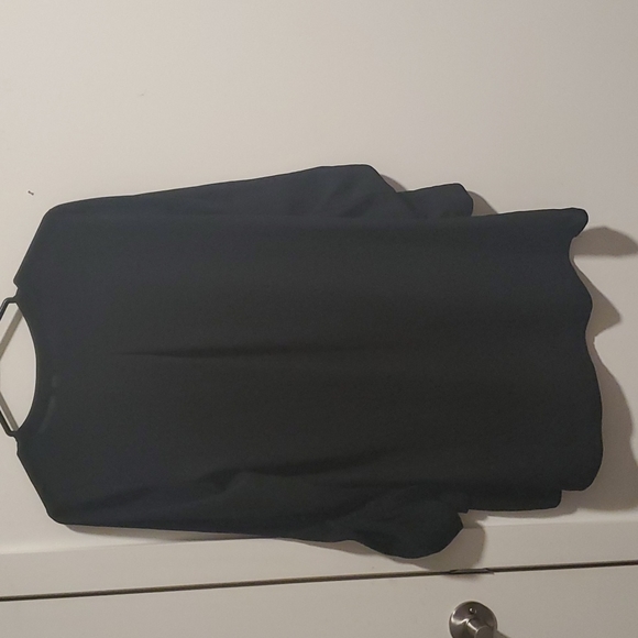 Small Black Reitmans Blouse - Picture 4 of 4